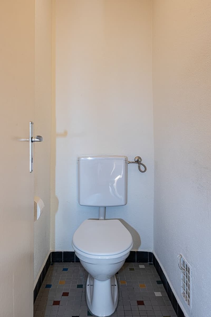 WC.jpg