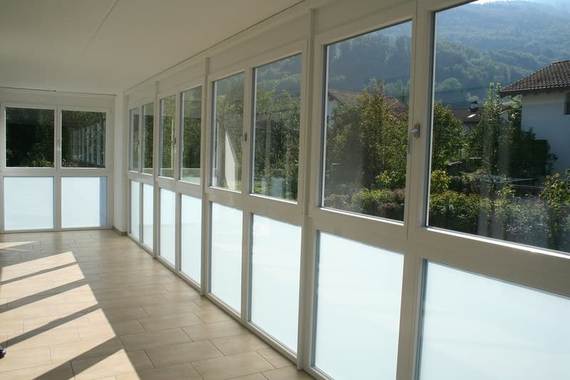 Verglaster Balkon