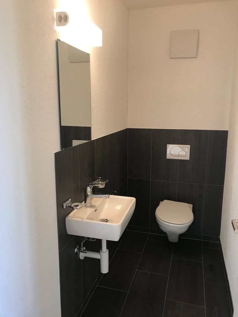 Separates Badezimmer