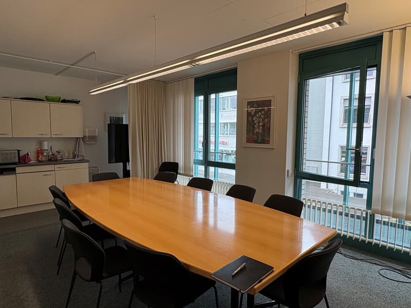 Espaces de bureau ou de pratique attractifs dans un emplacement central à Wil (6)