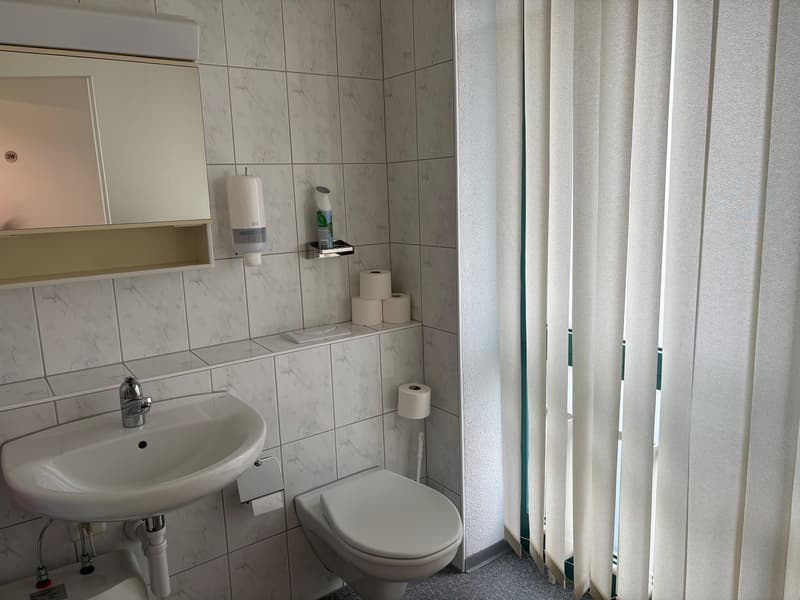 Espaces de bureau ou de pratique attractifs dans un emplacement central à Wil (8)