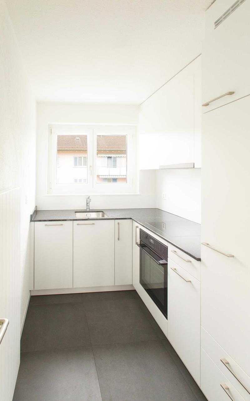 Sanierte und helle 3.0-Zimmer-Wohnung an bestens erschlossener Lage (4)