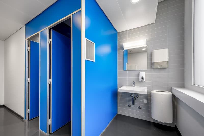 Spazi aziendali ampliati a Winterthur - mobili per ufficio gratuiti inclusi! (9)