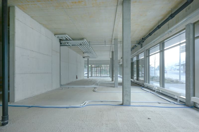 Spazio commerciale o ufficio alla stazione di Altdorf... (7)