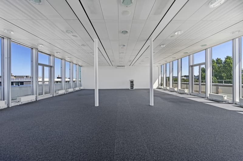 Spazio ufficio esclusivo con terrazza panoramica - La tua vista sul successo! (4)