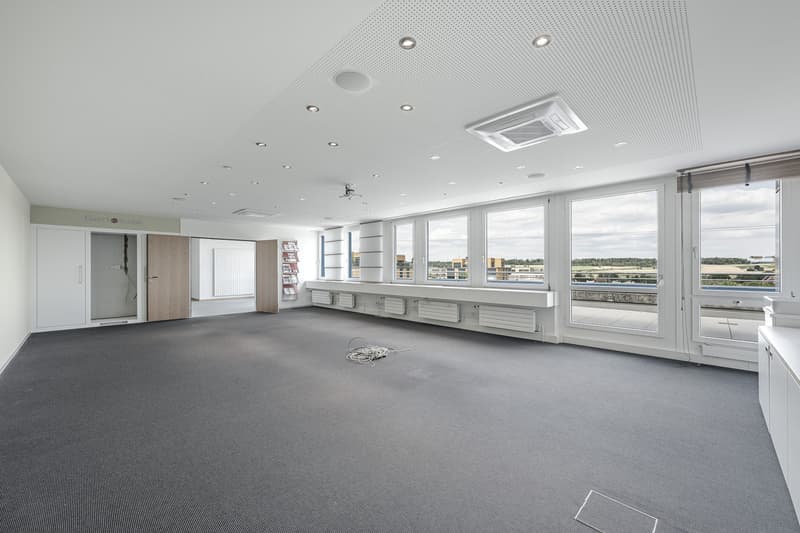 Bezugsbereite Bürofläche mit exklusiver Dachterrasse! (3)