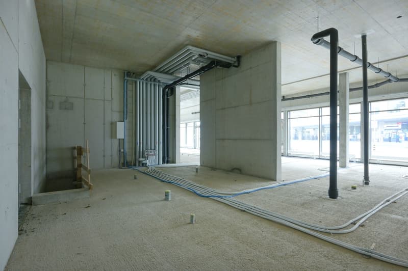Gewerbe- oder Büro am Bahnhof Altdorf... (11)