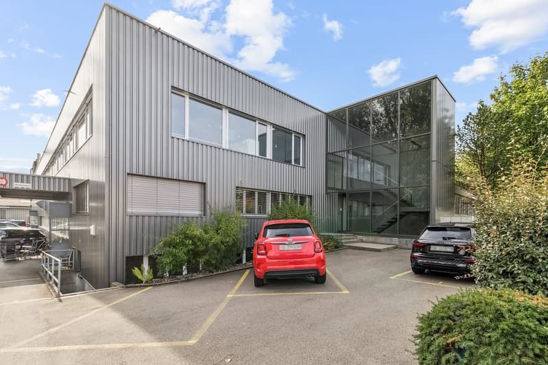 Attraktive Bürofläche an gut erschlossener Lage in Villmergen zu vermieten. (1)