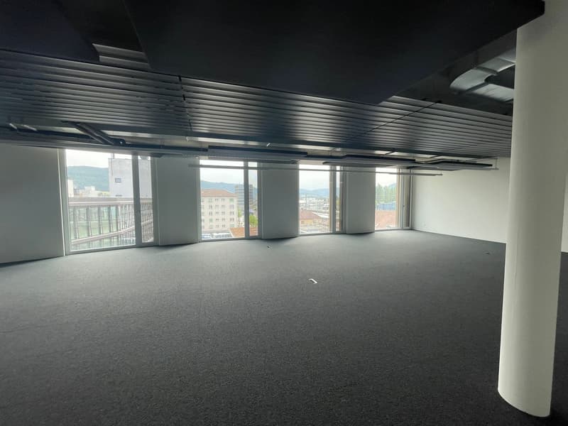Zu vermieten in Delémont ein Büro von 143m2 (3)