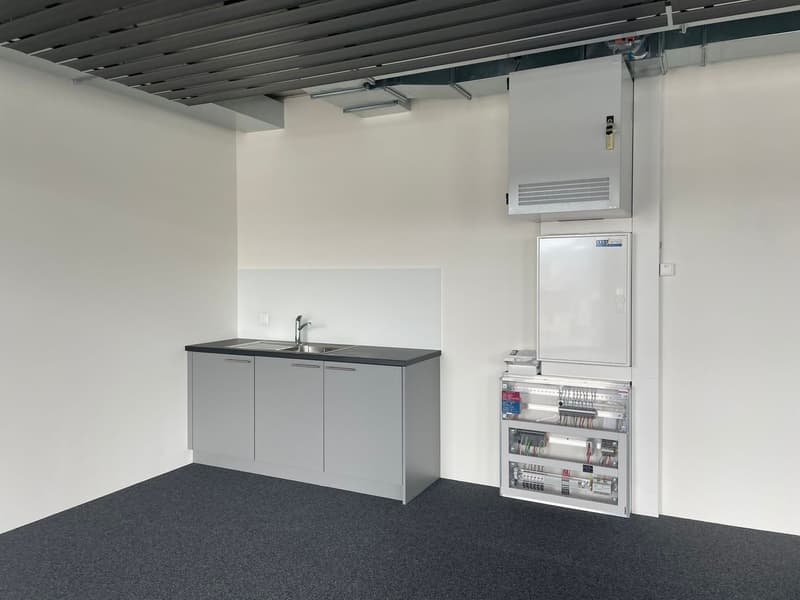 Zu vermieten in Delémont ein Büro von 143m2 (5)