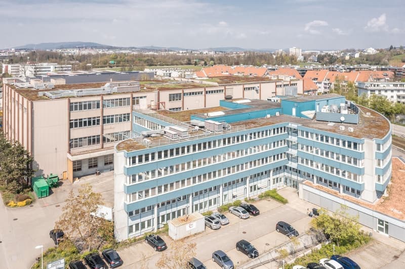 Espace commercial dans la zone industrielle de Wallisellen (8)