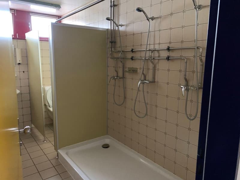 Marly, Gewerbeflächen zur Miete im Erdgeschoss - ideal für ein Lager - Werkstatt - Sportstudio (8)