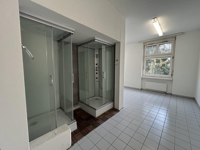 Spazio flessibile per ufficio o studio in posizione centrale a Rüti ZH! (8)