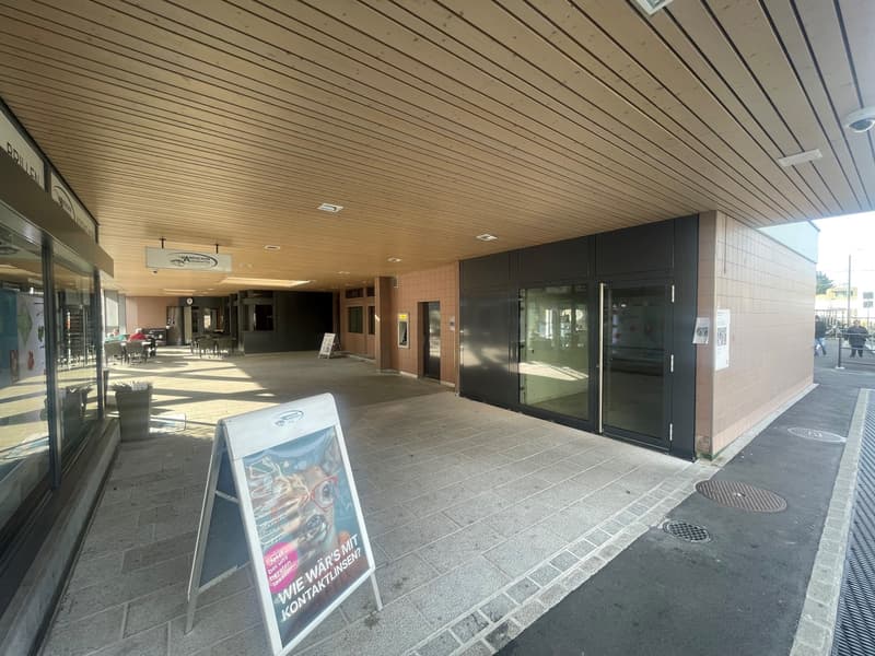 Attraktive Geschäftsfläche an bester Lage in Therwil (2)