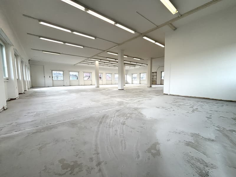 Espace commercial attractif (252 m²) à Ostermundigen, contrat de location temporaire jusqu'au 31.12.2032 (2)