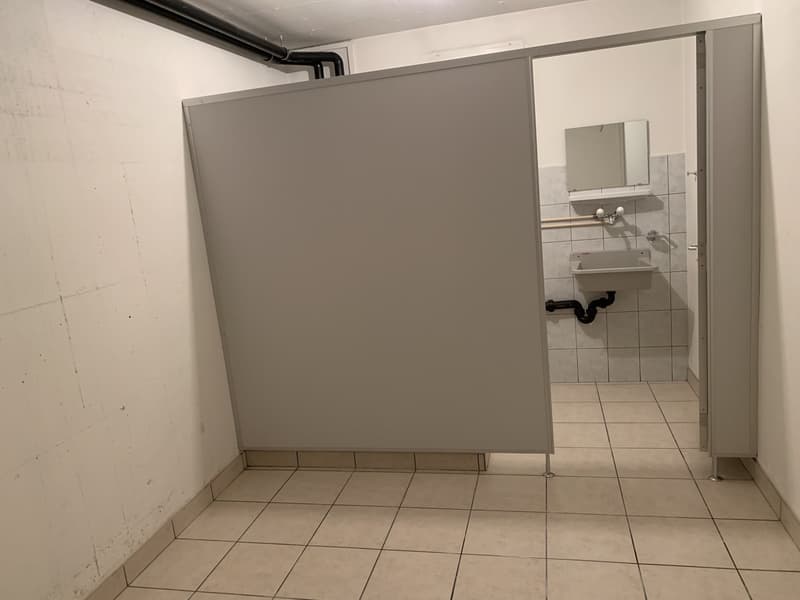 Büro von 27m2 zur Miete in der Nähe des Marktplatzes in La Chaux-de-Fonds (6)