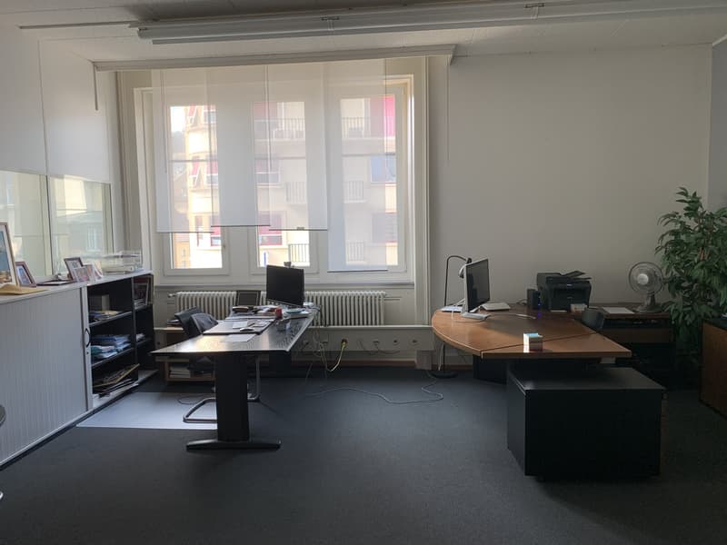 Ufficio luminoso di 73 m² nel centro città di Neuchâtel - Ideale per attività amministrativa (3)