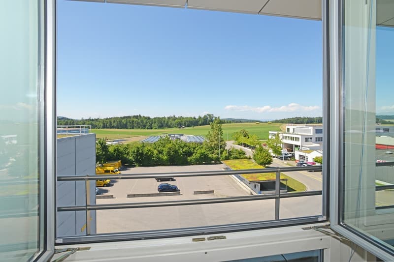 Your office directly at Mägenwil train station (1)