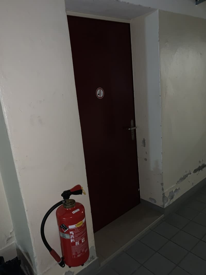Locale di 23 m2 in affitto, a due minuti a piedi dalla stazione di Montreux (3)