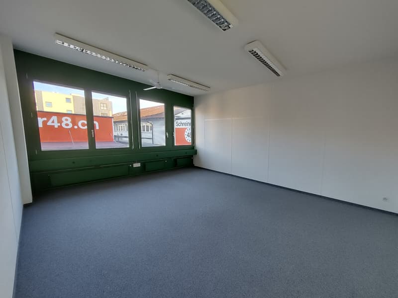 Attractive office spaces in Schlieren, diverse sizes in central location (3)