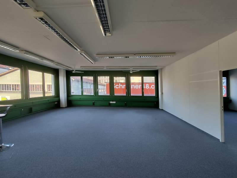 Attractive office spaces in Schlieren, diverse sizes in central location (4)