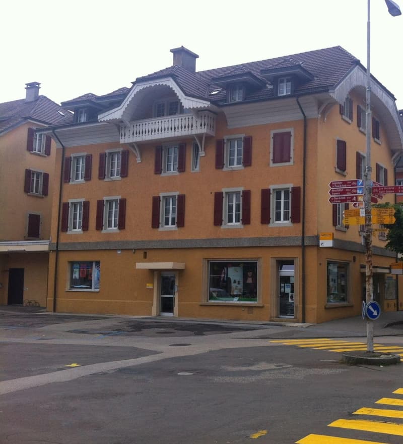 Appartamento di 3 locali al 2° piano in affitto a Fleurier, situato in posizione ideale (1)