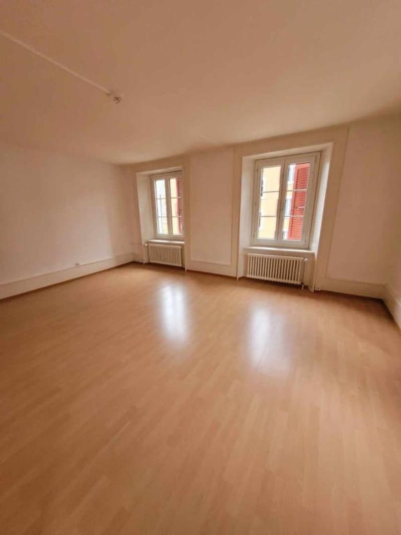 Appartamento di 3 locali al 2° piano in affitto a Fleurier, situato in posizione ideale (5)