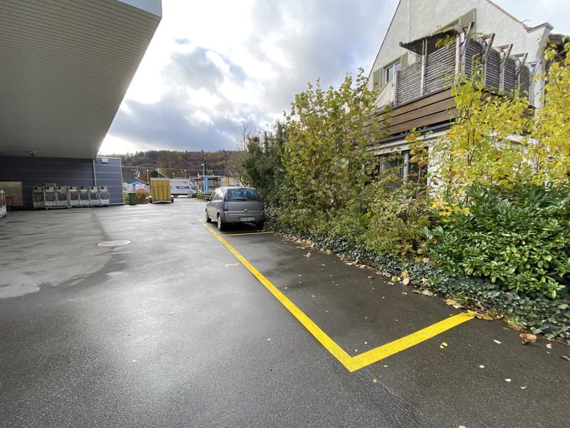 Parcheggio centrale a Thayngen in affitto (3)
