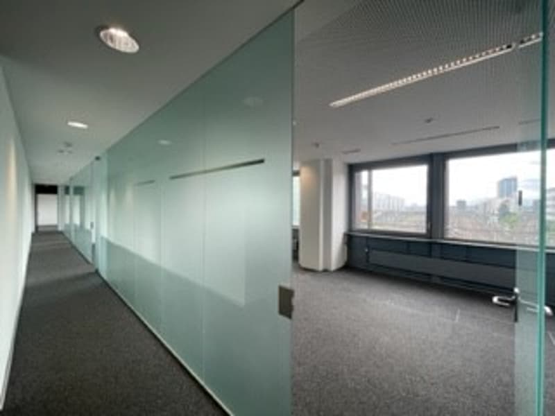 Practical office space directly at Basel SBB train station (1)