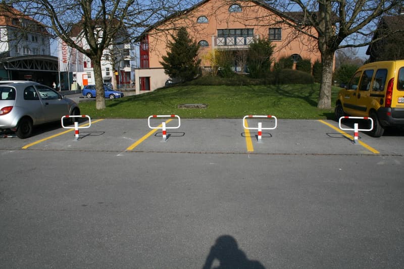 Posto auto all'aperto in affitto (2)
