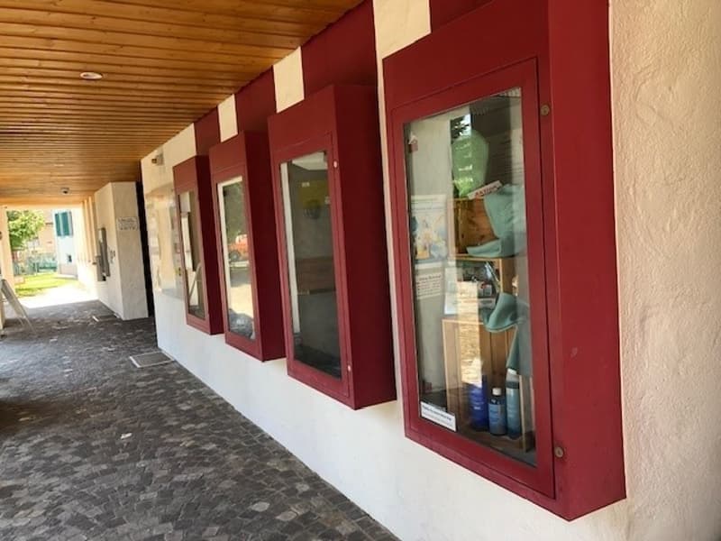 Display case at the post office building in Steinen for rent (1)
