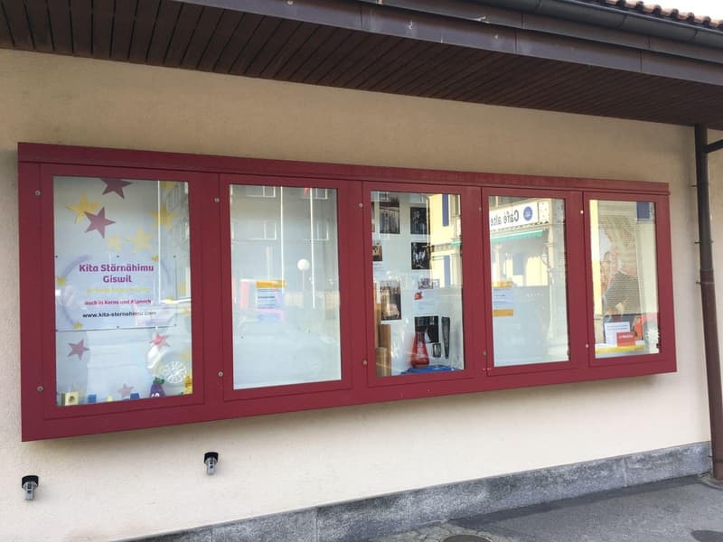 Schaukasten beim Postgebäude Giswil zu vermieten (3)