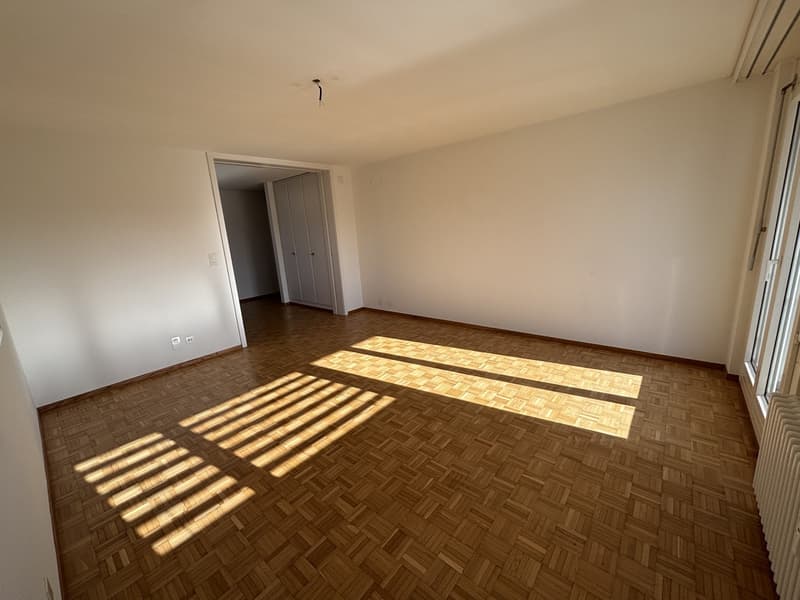 3.5-Zimmer-Wohnung in Niederhasli ab sofort verfügbar (2)