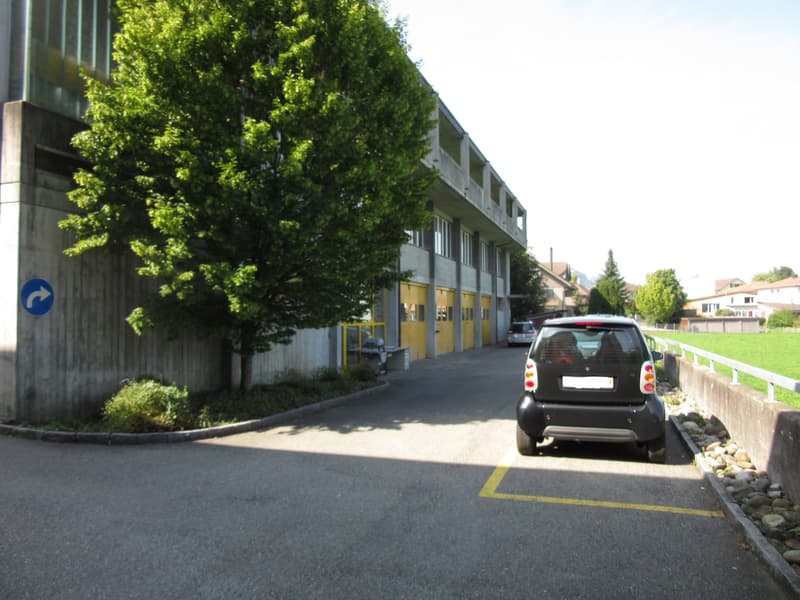 Outdoor parking space for rent in Belp (3)