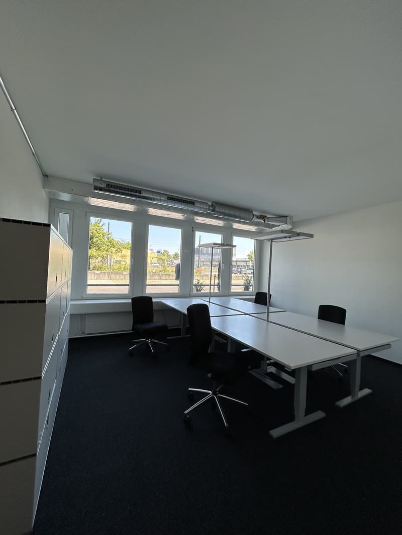Bureau entièrement aménagé et meublé à Wallisellen à louer (4)