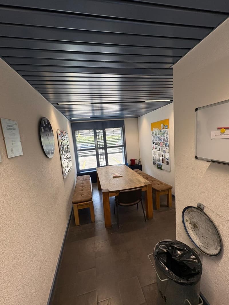 Espace commercial/entrepôt attractif à Glattbrugg avec des connections de trafic optimales (4)