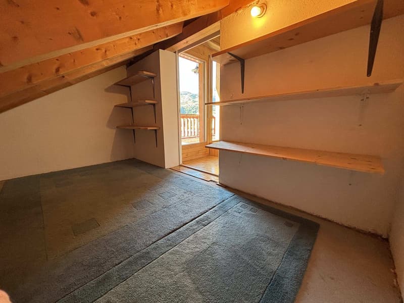 3.5-Zimmer-Dachwohnung in Disentis - befristet zu vermieten (9)