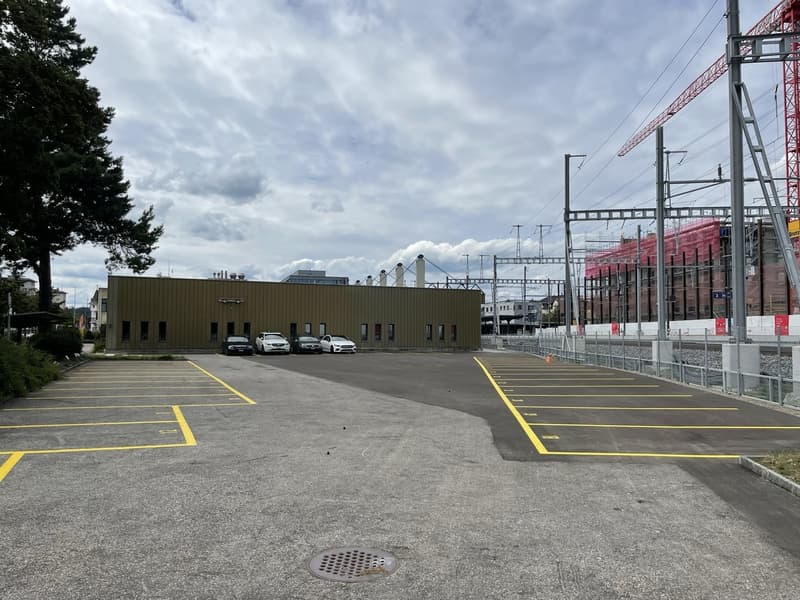 Parkplatz direkt beim Bahnhof Wil SG! (3)