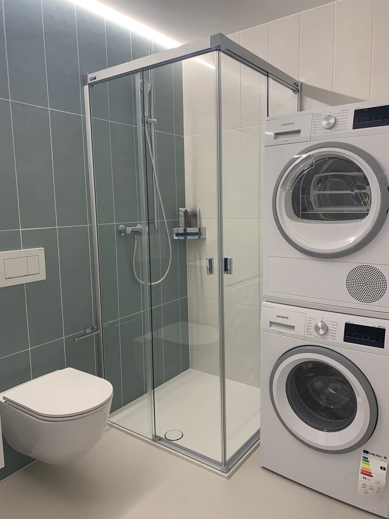 Studio sans balcon dans l' immeuble abritant la filiale de la Poste (7)
