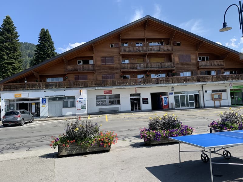 Villars-sur-Ollon au coeur du Village dans immeuble Poste et gare (1)