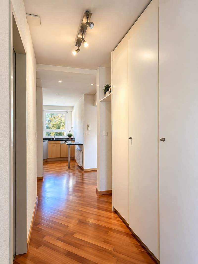 3.5-Zimmer-Eigentumswohnung mit See- und Weitblick in Meilen (5)