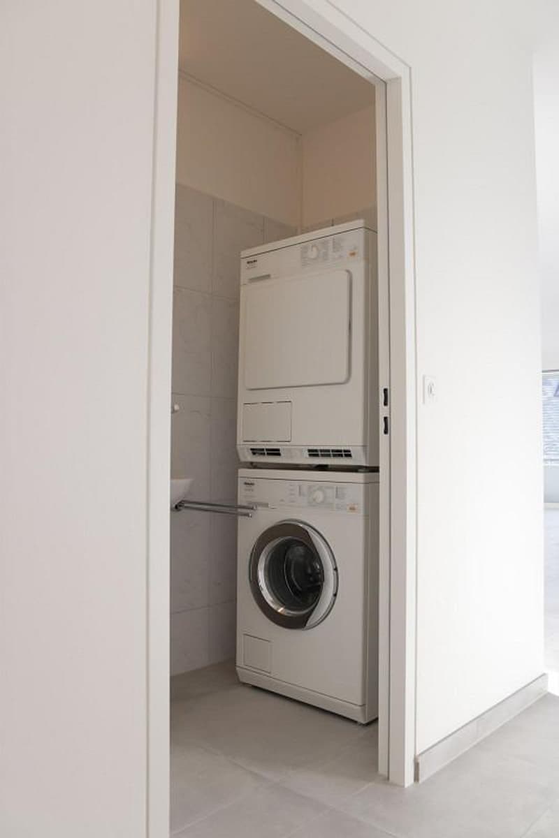 Exklusive 3.5-Zimmer-Wohnung mit Loggia/Sitzplatz (7)