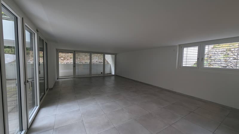 Exklusive 3.5-Zimmer-Wohnung mit Loggia/Sitzplatz (4)
