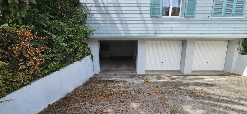 Garage box in prime location in Muttenz (1)