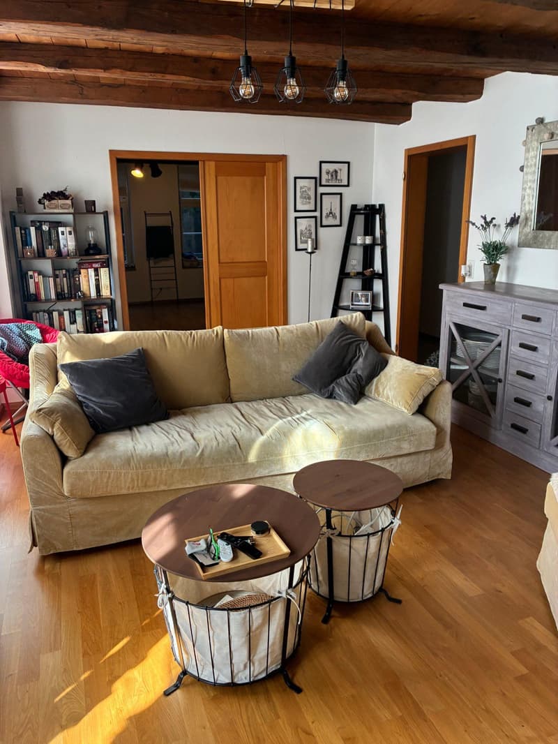 Charmante 3.5-Zimmer-Wohnung mit Balkon am Andreasplatz in Basel (2)