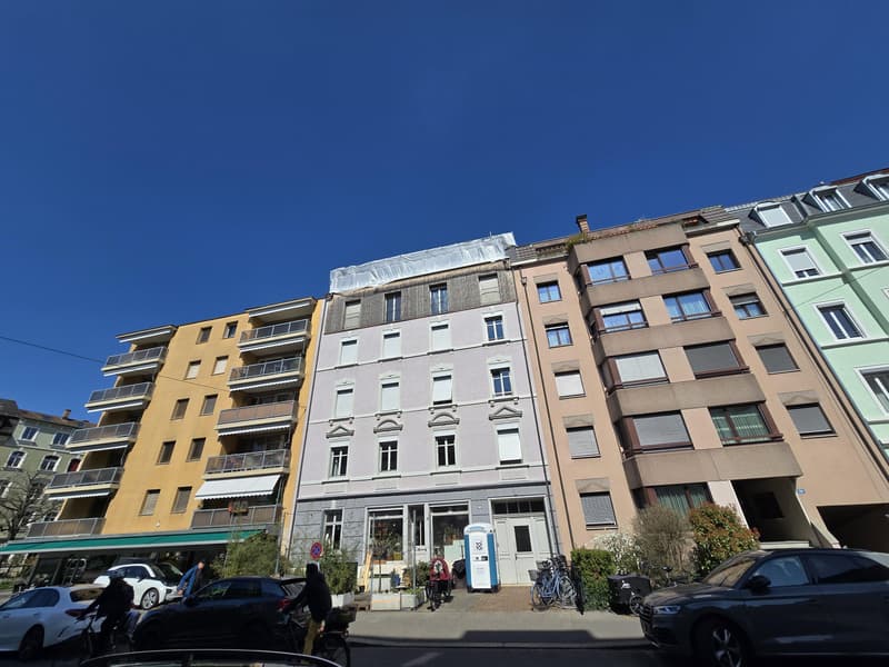 Grosszügige 1.5 Zimmerwohnung mit Balkon in Basel (1)