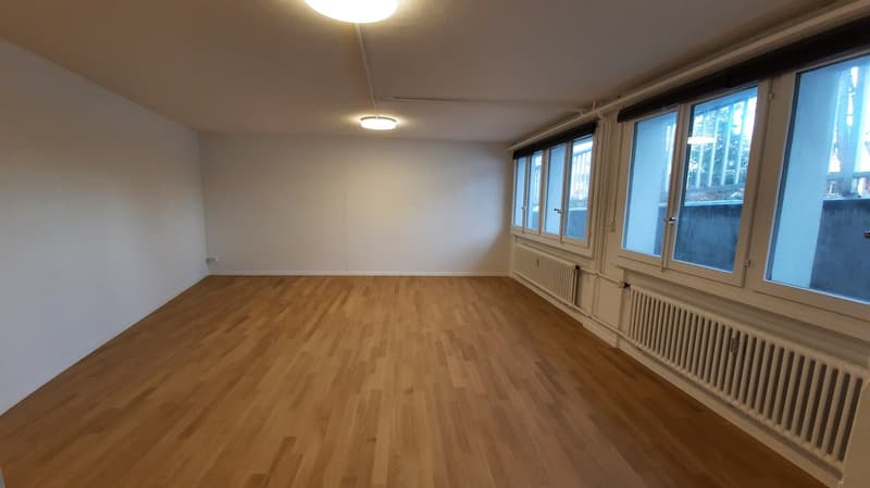 Atelier spacieux près de l'hôpital Sonnenhof à louer (2)