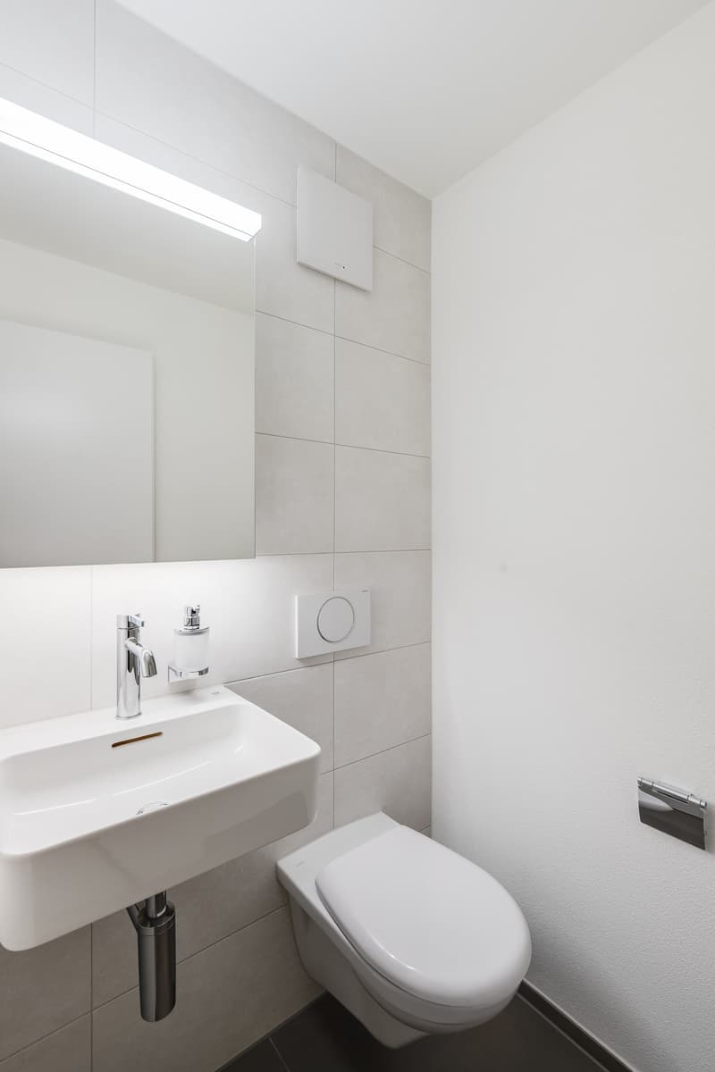 Appartamento moderno con due posti a sedere (10)