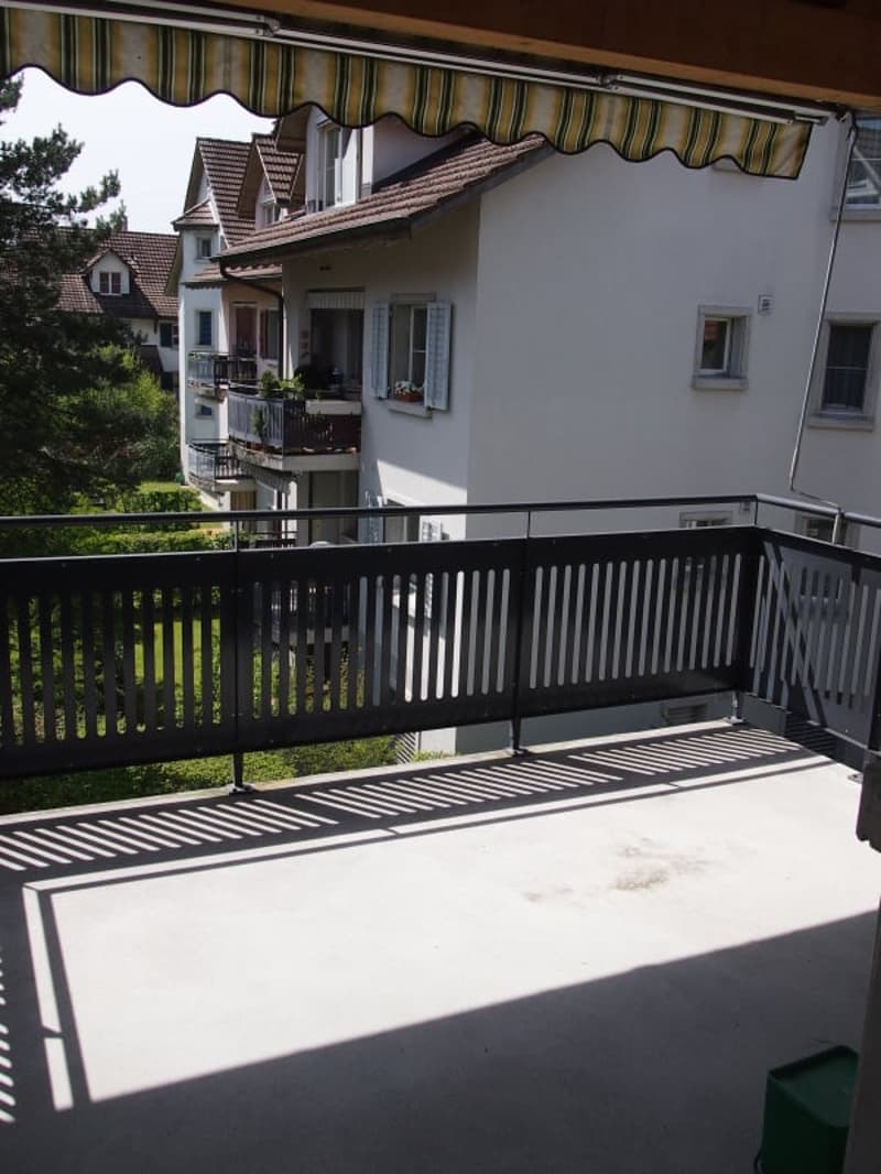 Charmante 3.5-Zimmer-Wohnung mit Balkon in Bonstetten – ab Oktober 2026 verfügbar (8)