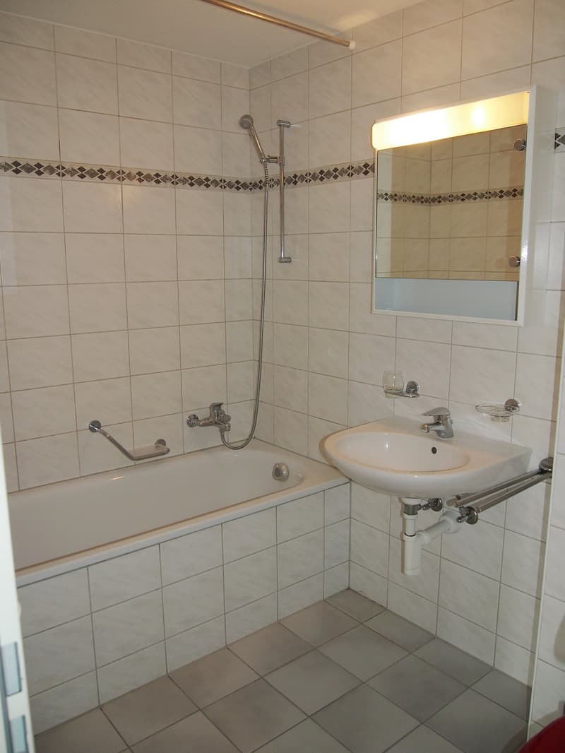 Charmante 3.5-Zimmer-Wohnung mit Balkon in Bonstetten – ab Oktober 2026 verfügbar (7)
